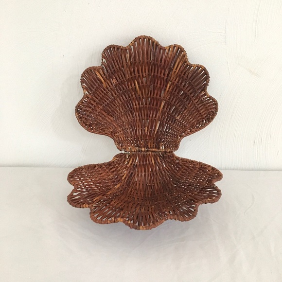 Wicker Shell Tray - Picture 1 of 4